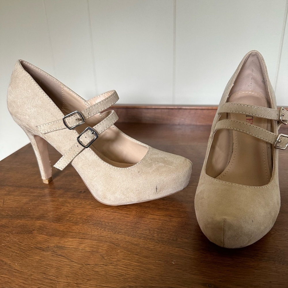 Women’s heels.